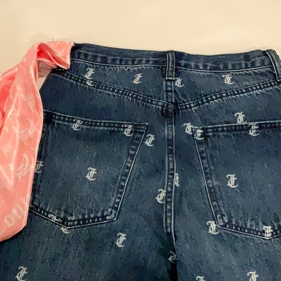 NWT Juicy Couture “JC” Printed All Over Jeans - Size 24 - Picture 4 of 8
